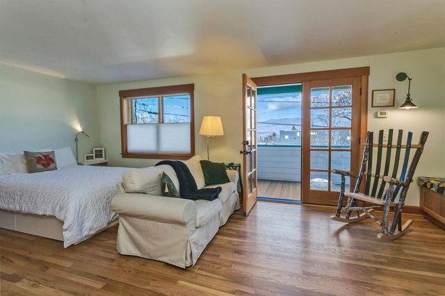 19 Gresham Street, Ashland, OR 97520