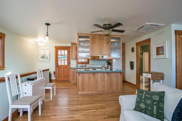 19 Gresham Street, Ashland, OR 97520