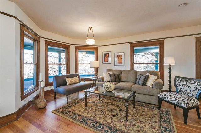 19 Gresham Street, Ashland, OR 97520