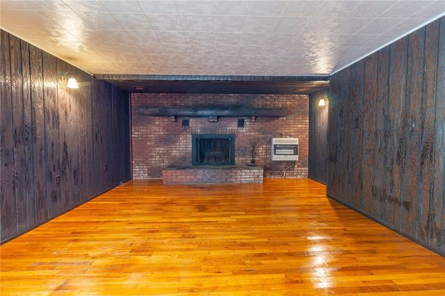 213 Plum St, Plum Boro, PA 15239