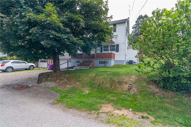 213 Plum St, Plum Boro, PA 15239