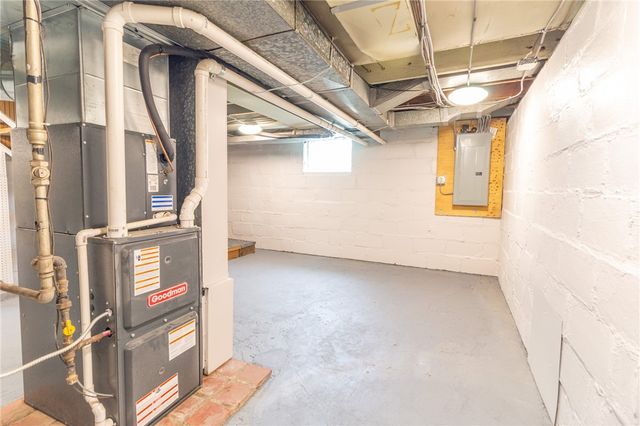 213 Plum St, Plum Boro, PA 15239