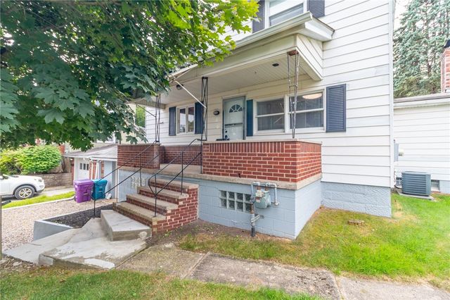 213 Plum St, Plum Boro, PA 15239