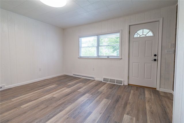213 Plum St, Plum Boro, PA 15239