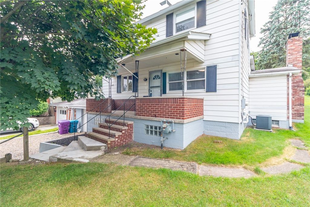 213 Plum St, Plum Boro, PA 15239