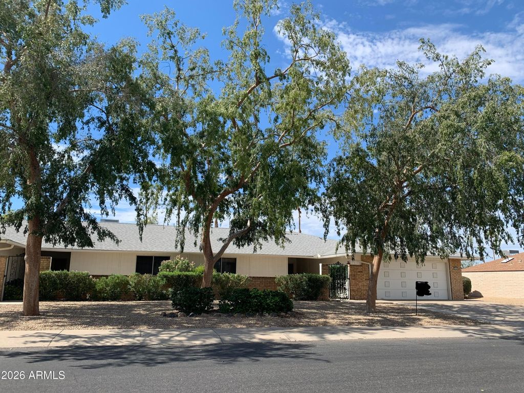 13207 W DESERT GLEN Drive, Sun City West, AZ 85375 — exterior