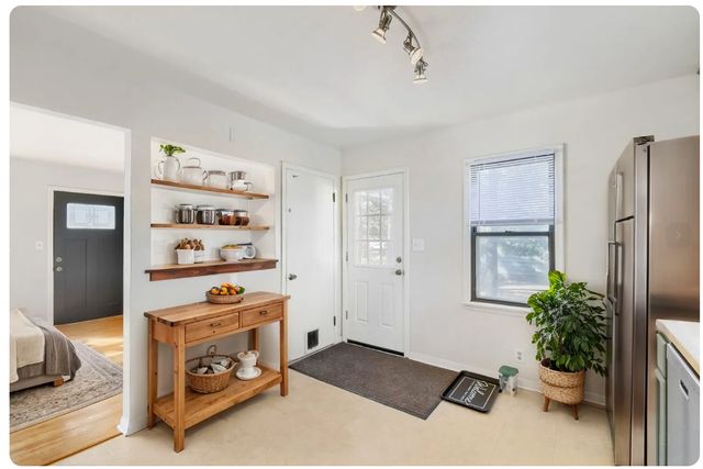 1705 Lark Avenue, Maplewood, MN 55109