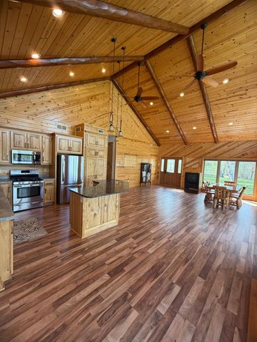 1377 Riverside Drive NW, Baudette, MN 56623