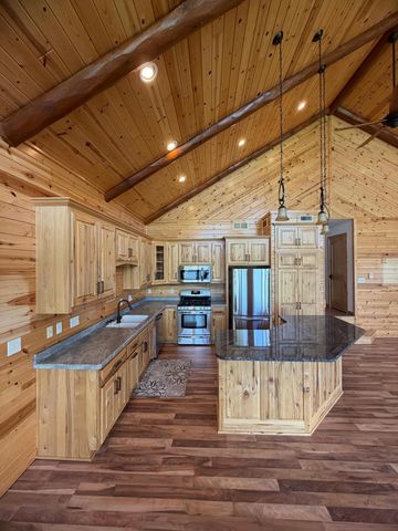 1377 Riverside Drive NW, Baudette, MN 56623
