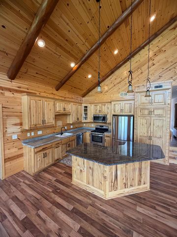 1377 Riverside Drive NW, Baudette, MN 56623