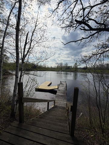 1377 Riverside Drive NW, Baudette, MN 56623