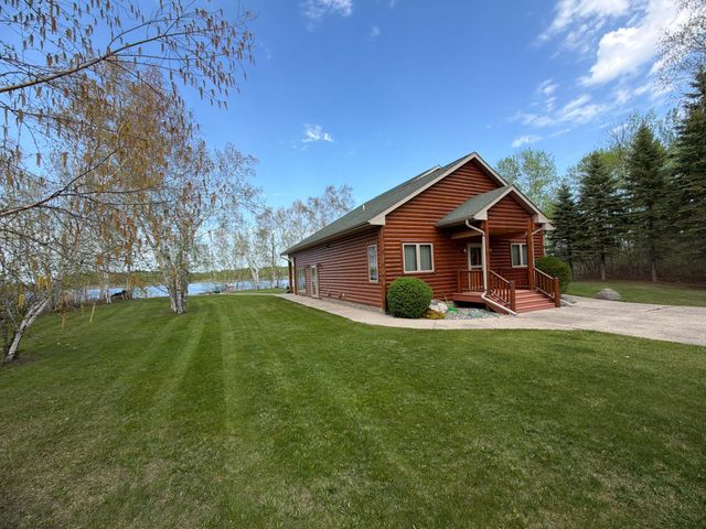 1377 Riverside Drive NW, Baudette, MN 56623