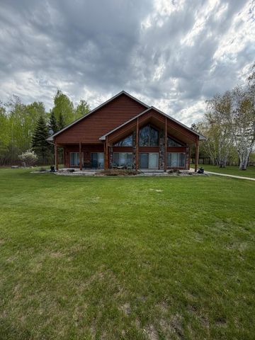 1377 Riverside Drive NW, Baudette, MN 56623