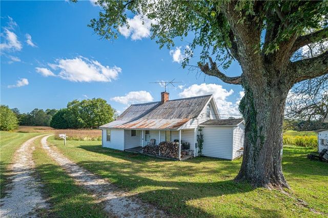 193 Owens Lane, Westfield, NC 27053