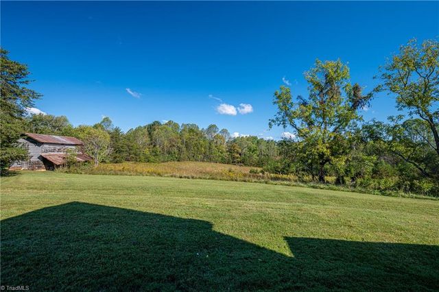 193 Owens Lane, Westfield, NC 27053