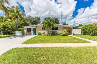 210 SW 64th Ave, Pembroke Pines, FL 33023