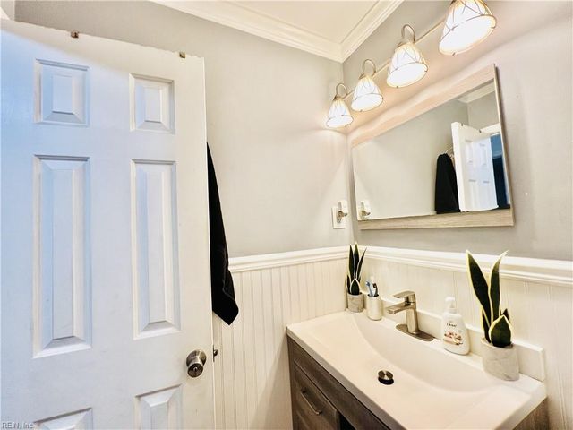 14209 Deloice CRES, Newport News, VA 23602