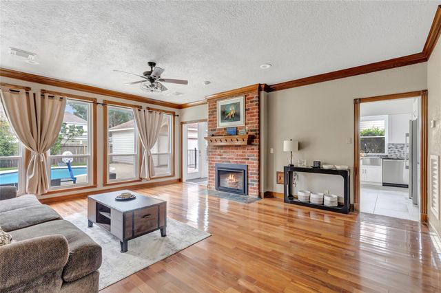 2106 Mountain Lake Drive, Kingwood, TX 77345