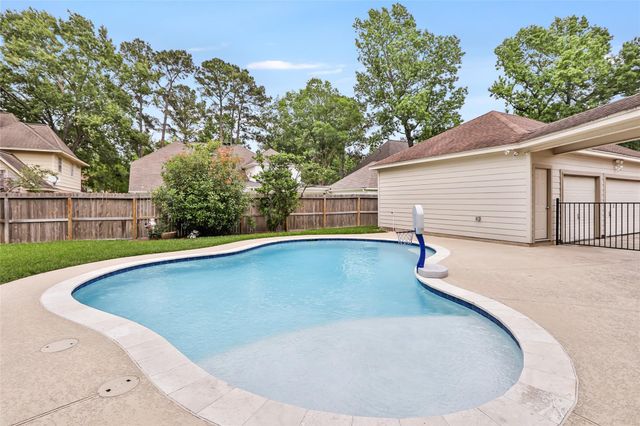 2106 Mountain Lake Drive, Kingwood, TX 77345