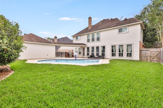 2106 Mountain Lake Drive, Kingwood, TX 77345