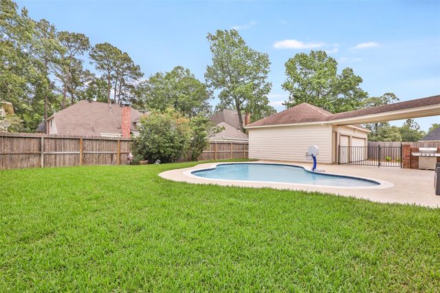 2106 Mountain Lake Drive, Kingwood, TX 77345
