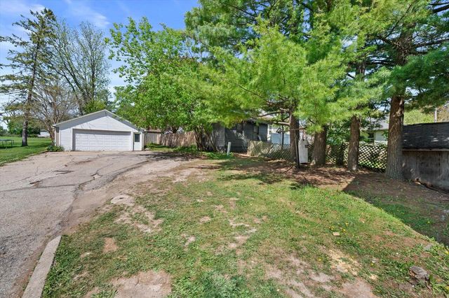 64 Union STREET, Hartford, WI 53027