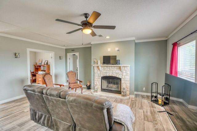 101 Samuel DR, Bertram, TX 78605