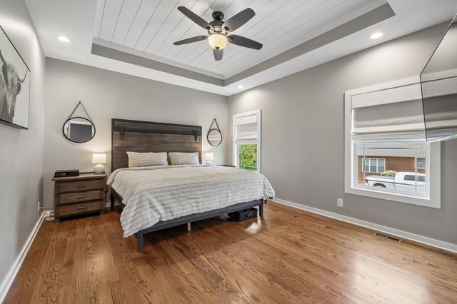101 Amelia Dr, Bon Aqua, TN 37025