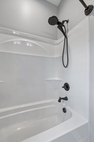 101 Amelia Dr, Bon Aqua, TN 37025