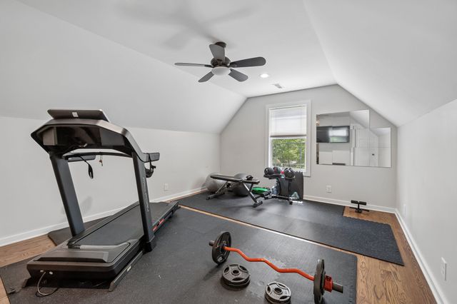 101 Amelia Dr, Bon Aqua, TN 37025