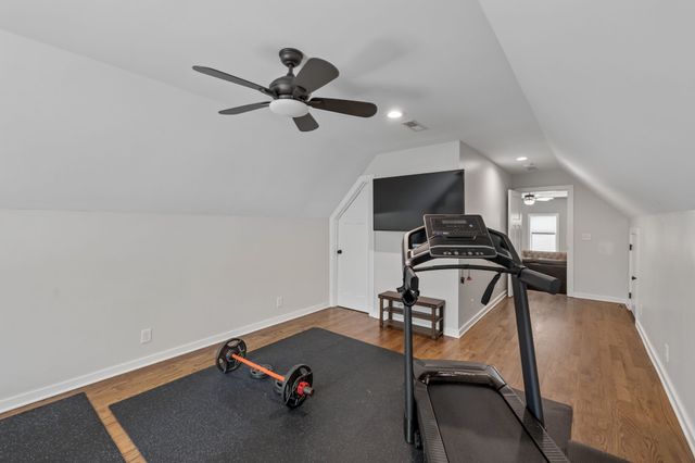 101 Amelia Dr, Bon Aqua, TN 37025