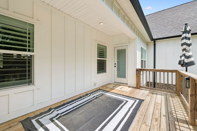 101 Amelia Dr, Bon Aqua, TN 37025
