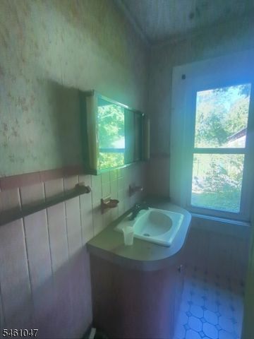 265 S Main St 2, Raritan Twp., NJ 08822