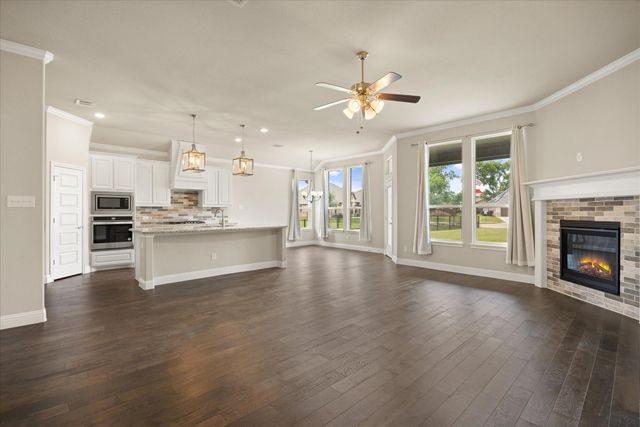 1089 Mickelson Drive, Granbury, TX 76048