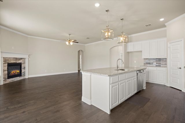 1089 Mickelson Drive, Granbury, TX 76048