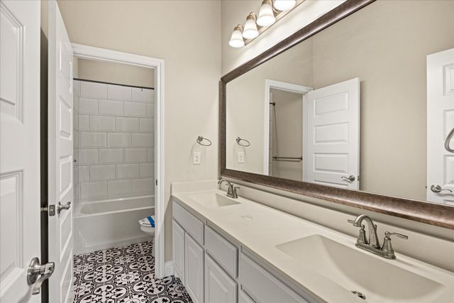 1089 Mickelson Drive, Granbury, TX 76048