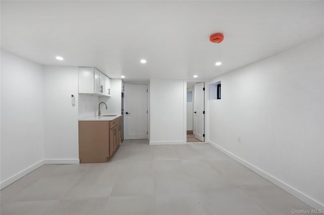 234 E 42nd Street, Brooklyn, NY 11203