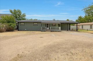 2008 9th Avenue, Canyon, TX 79015