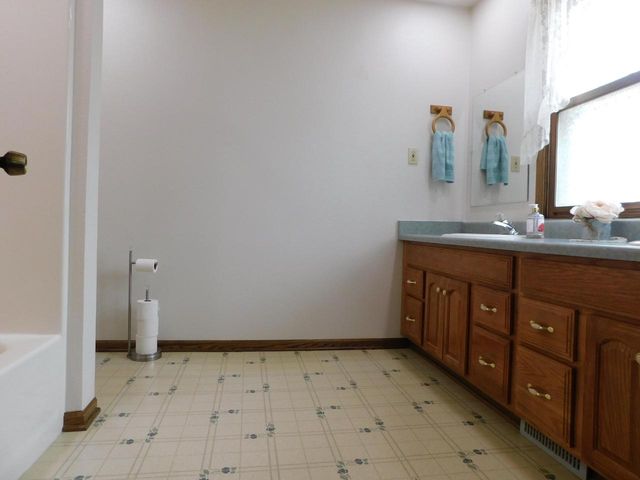 5312 N 54th STREET, Milwaukee, WI 53218