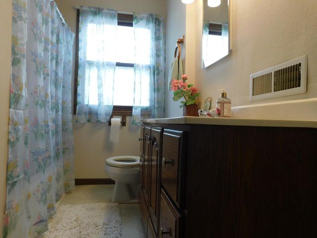 5312 N 54th STREET, Milwaukee, WI 53218