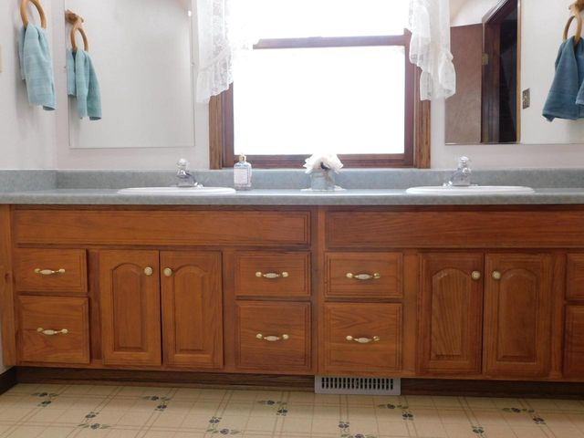 5312 N 54th STREET, Milwaukee, WI 53218