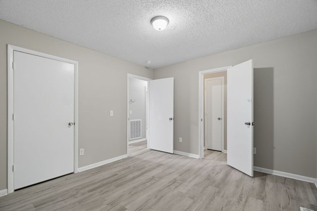 1126 Wynnewood Dr, Castalian Springs, TN 37031