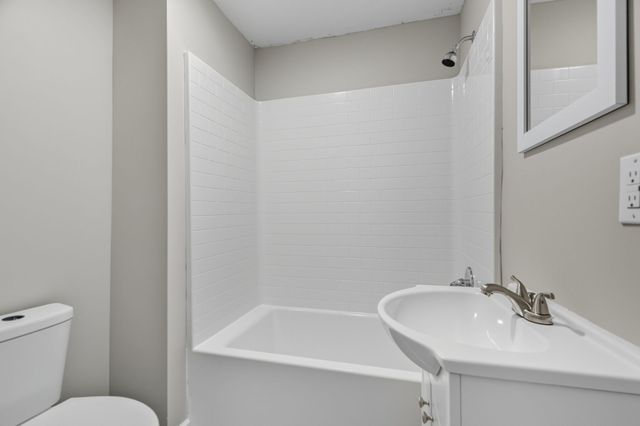 1126 Wynnewood Dr, Castalian Springs, TN 37031