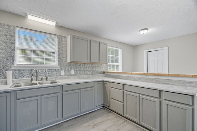 1126 Wynnewood Dr, Castalian Springs, TN 37031