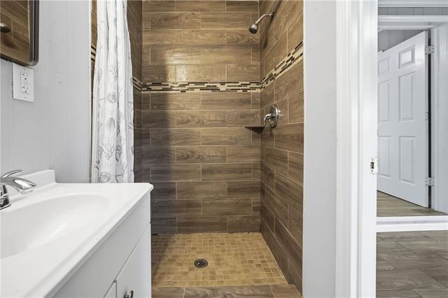 421 E Crogan Street, Lawrenceville, GA 30046