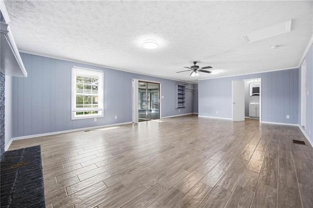 421 E Crogan Street, Lawrenceville, GA 30046
