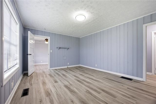 421 E Crogan Street, Lawrenceville, GA 30046