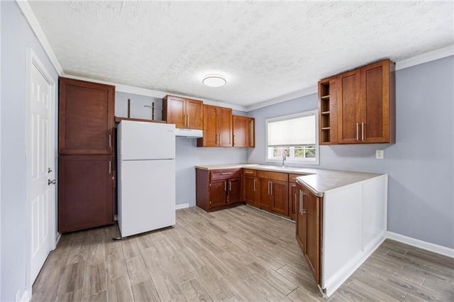 421 E Crogan Street, Lawrenceville, GA 30046