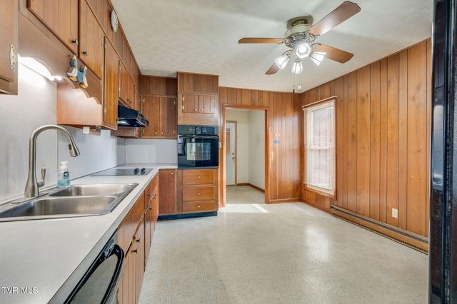 321 Pitkin Drive, Kingsport, TN 37664