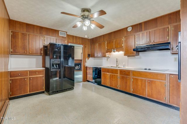 321 Pitkin Drive, Kingsport, TN 37664